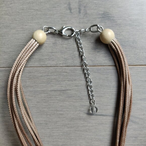 Vintage Boho Shell Necklace - Picture 2 of 5